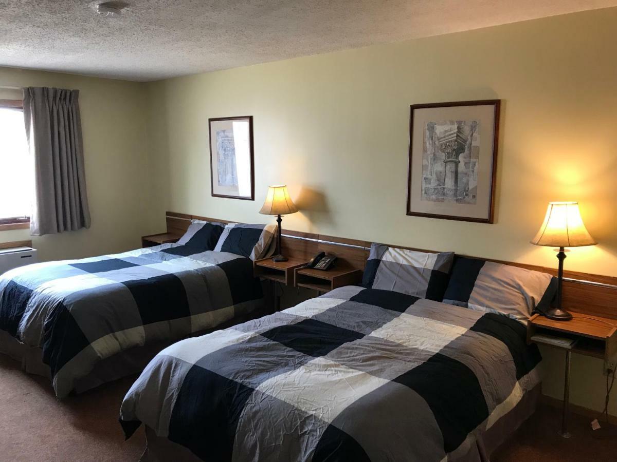 Estevan Tower Inn מראה חיצוני תמונה