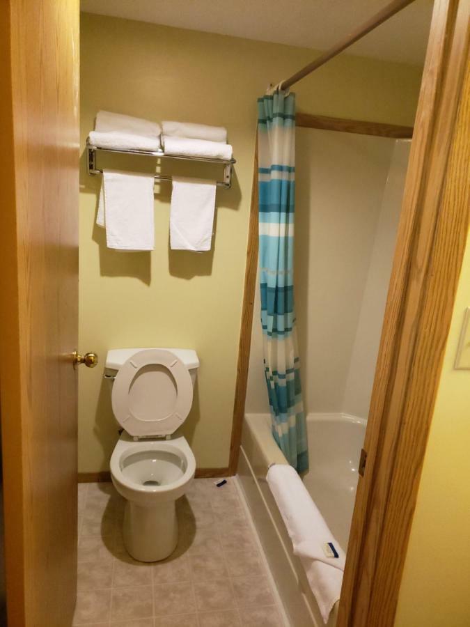 Estevan Tower Inn מראה חיצוני תמונה
