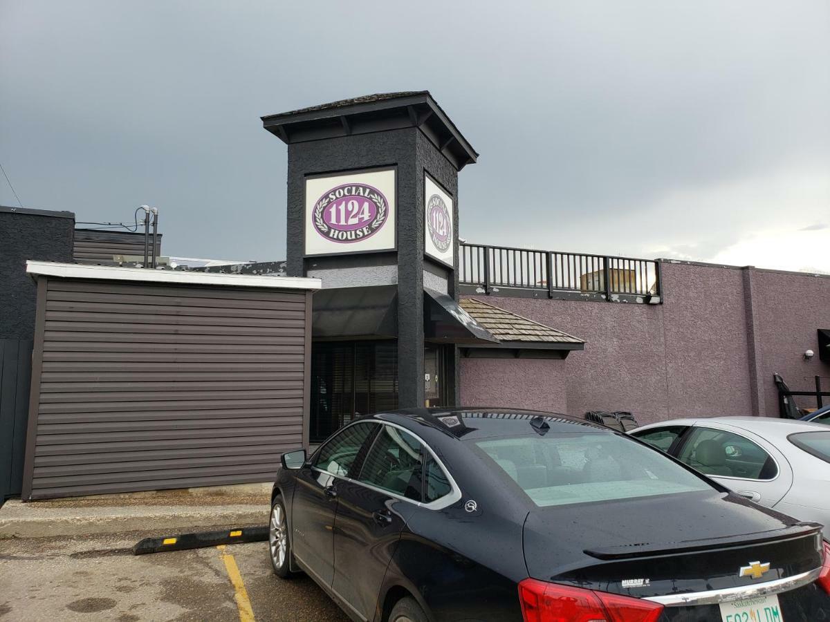 Estevan Tower Inn מראה חיצוני תמונה