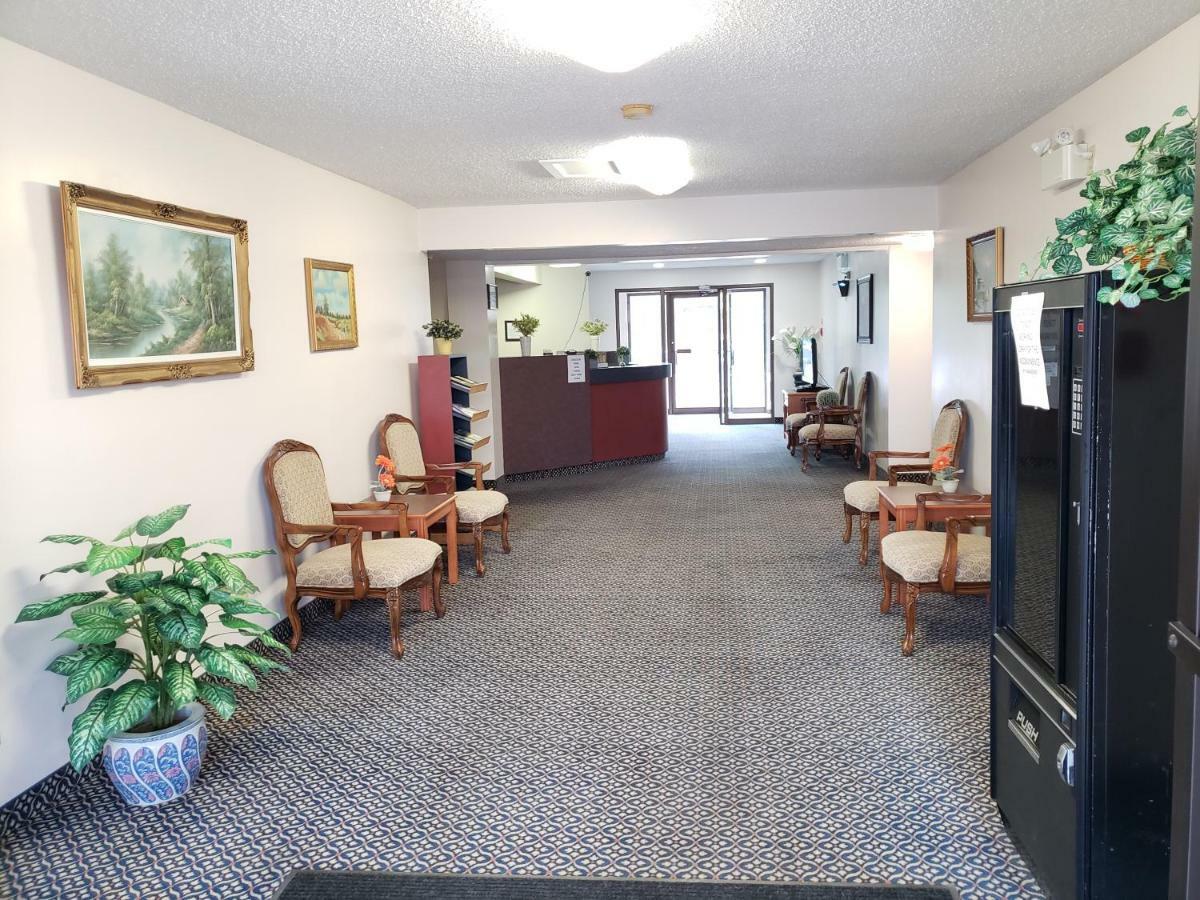 Estevan Tower Inn מראה חיצוני תמונה