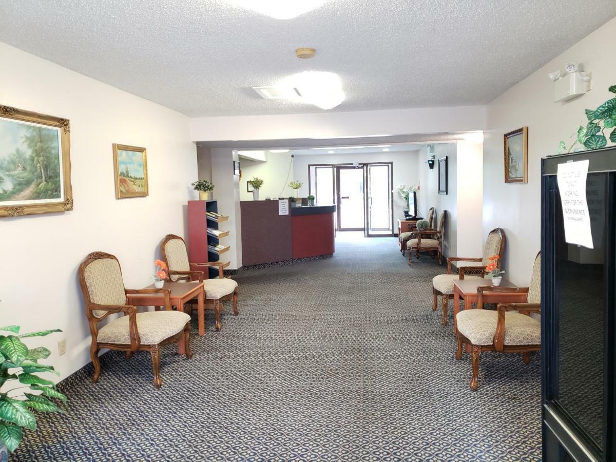 Estevan Tower Inn מראה חיצוני תמונה